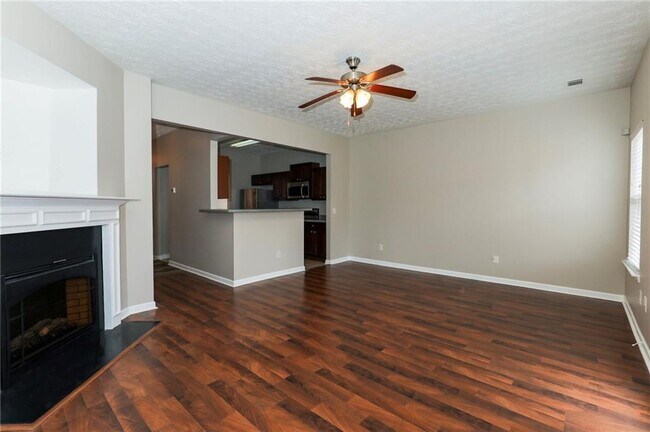 Building Photo - 6212 Ellenwood Dr