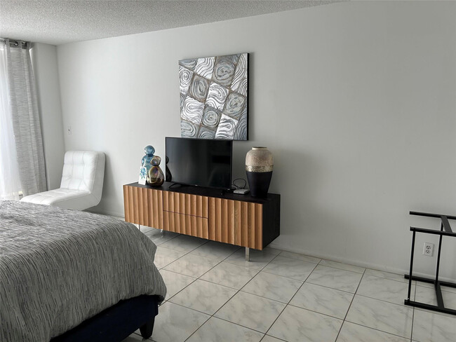 Foto del edificio - 4020 Galt Ocean Dr