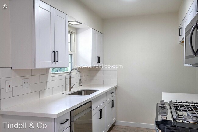 Building Photo - 3 br, 1 bath House - 2106 SE 145TH AVE