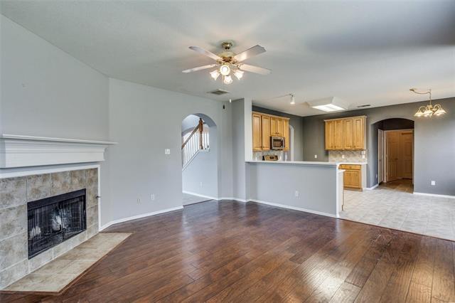 Building Photo - 3408-3408 Oleander Dr
