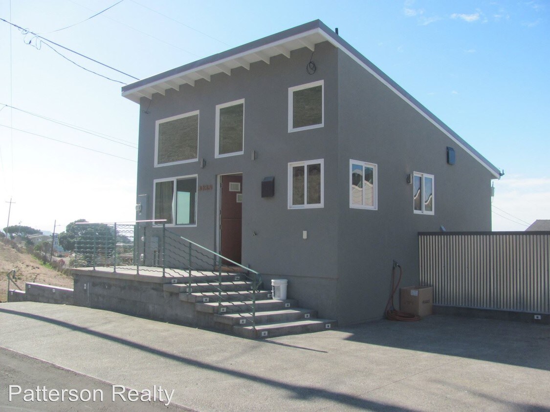 Primary Photo - 3185 Panorama Dr