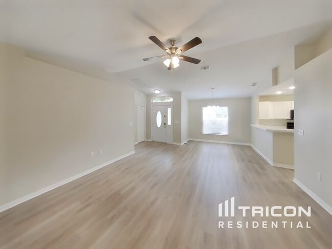 Building Photo - 6534 Covewood Dr