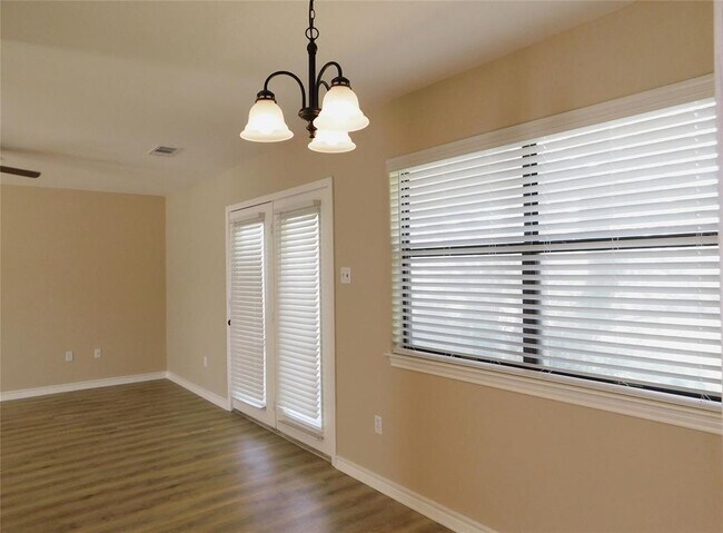 Foto del edificio - 500 Wanta Hide A Way Dr