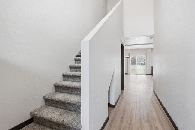 Foto del edificio - 1582 Latitude Ln