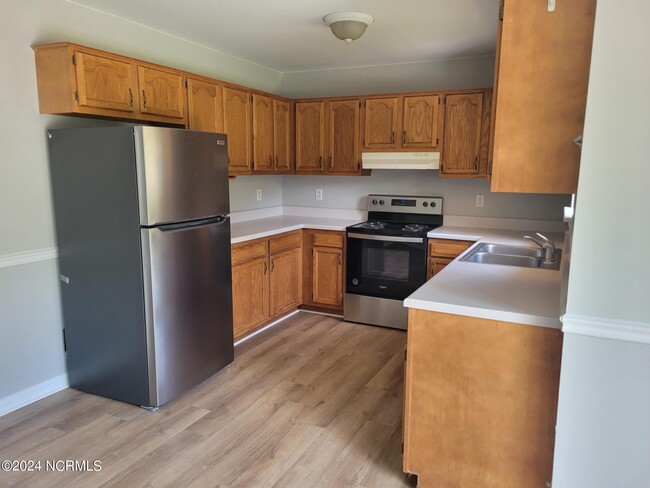Building Photo - 110 E Ivybridge Dr