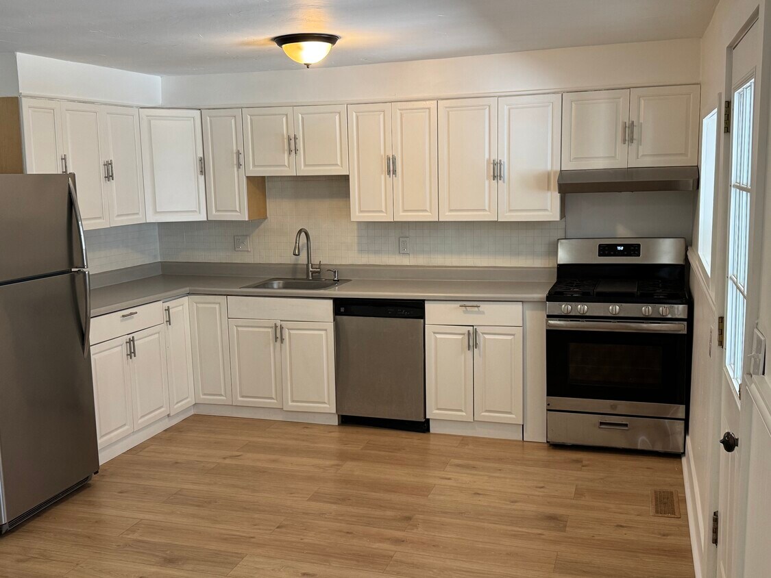 Foto principal - 202 Columbia St