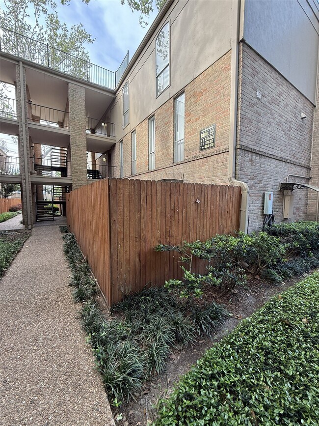 Foto del edificio - 4645 Wild Indigo St