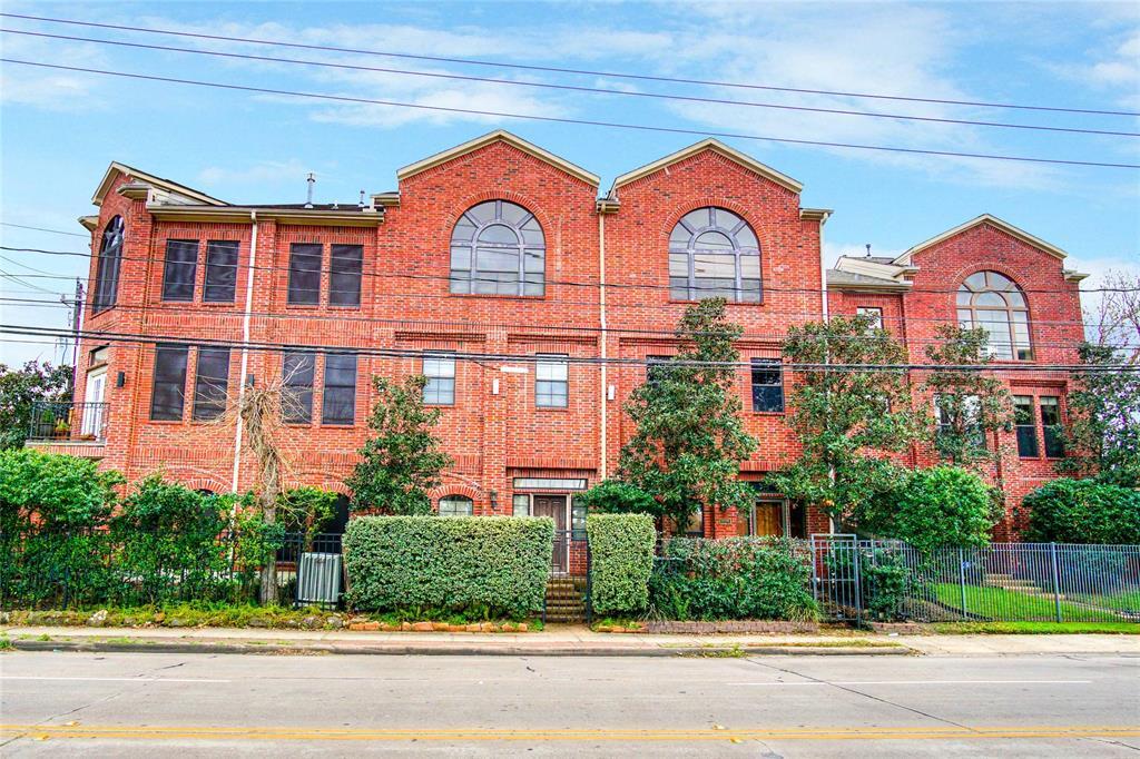 Primary Photo - 1000 Columbus St