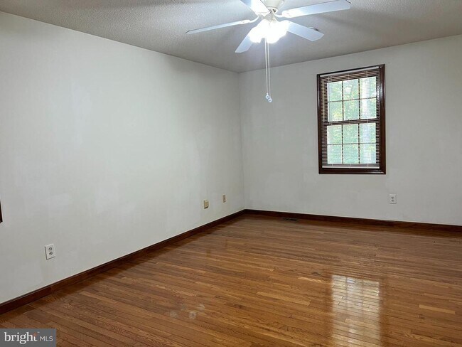Foto del edificio - 5720 Harrison Rd
