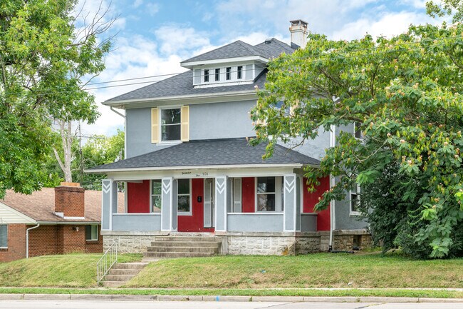 Foto del edificio - 3124 Lakeview Ave