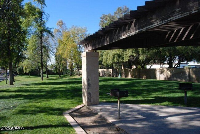 Building Photo - 520 N Stapley Dr