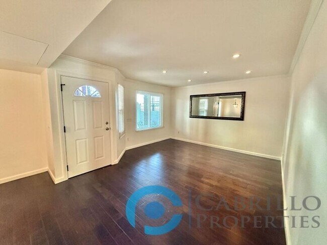 Foto del edificio - 2828 Famosa Blvd