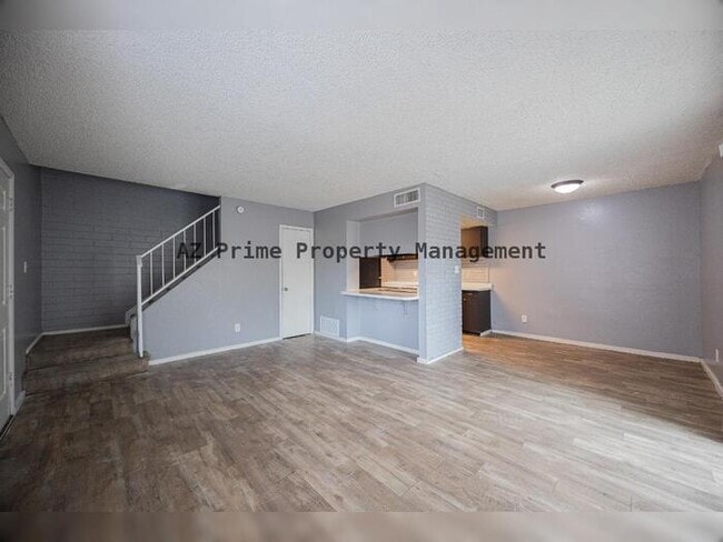 Building Photo - 5440 W Belleview St