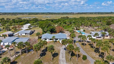 Building Photo - 4003 S Indian River Dr