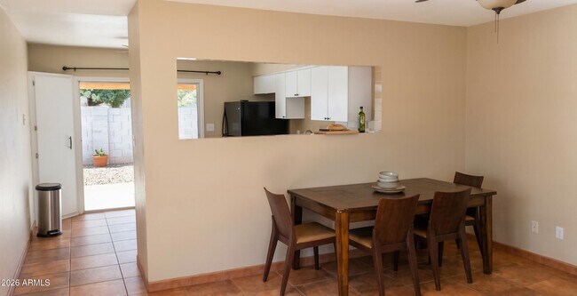 Foto del edificio - 1454 S Doran