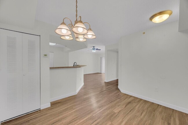 Foto del edificio - 3655 NW Adriatic Ln