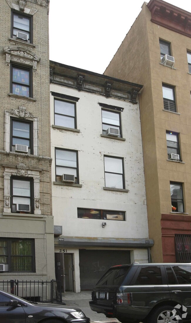 Building Photo- 2006 - 251 E 110th St