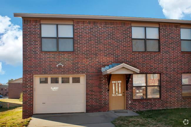 Building Photo - Porter Place Townhomes