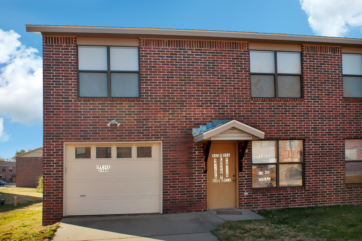 Primary Photo - Porter Place Townhomes