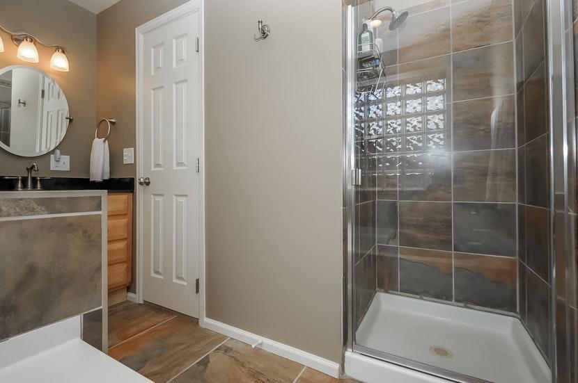 Foto del edificio - 3921 S Hillcrest Dr