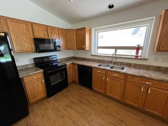 Building Photo - 3 Bedroom in Johnson Ranch Golf Community!