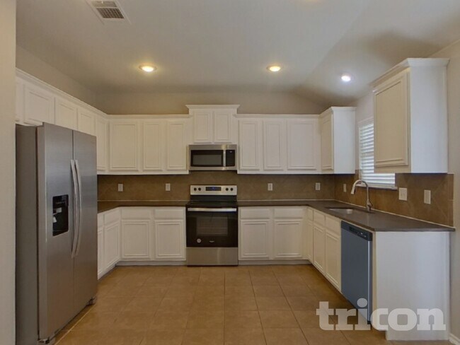 Building Photo - 712 Candelila Dr