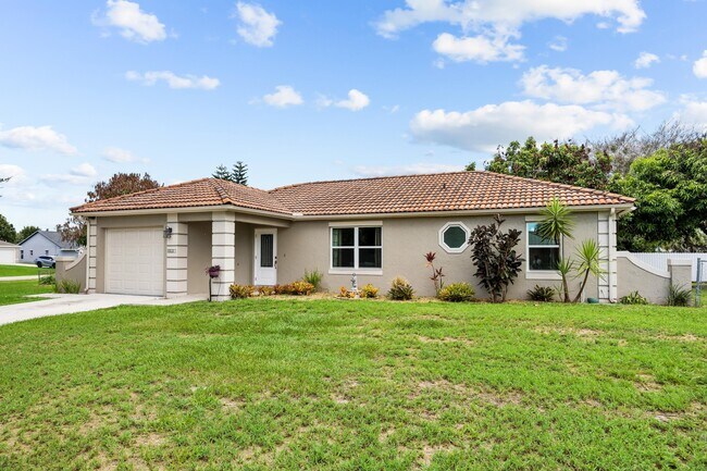 Foto del edificio - 265 SW Dalton Cir