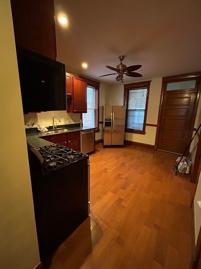 Building Photo - 2341 W 22nd Pl