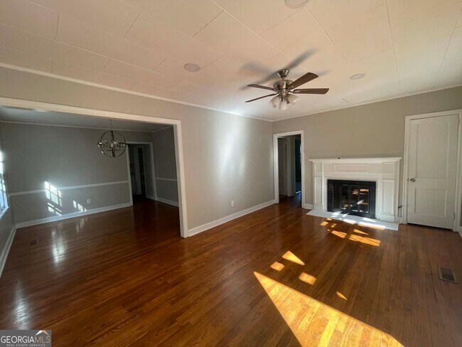 Foto del edificio - 214 Mimosa Dr