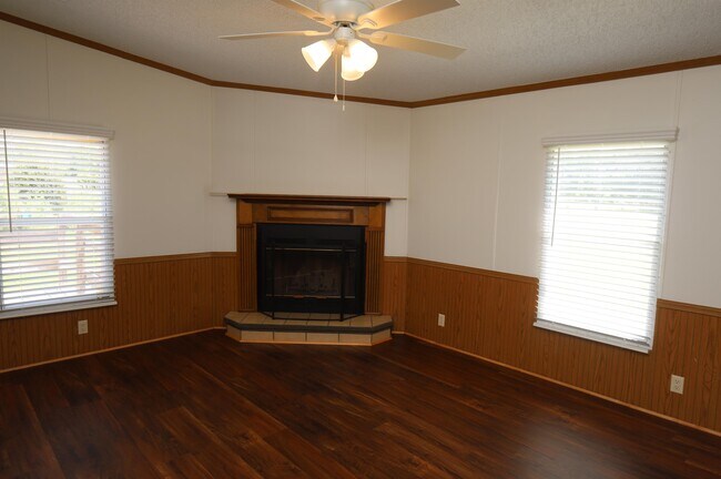 Building Photo - 4660 GA-122