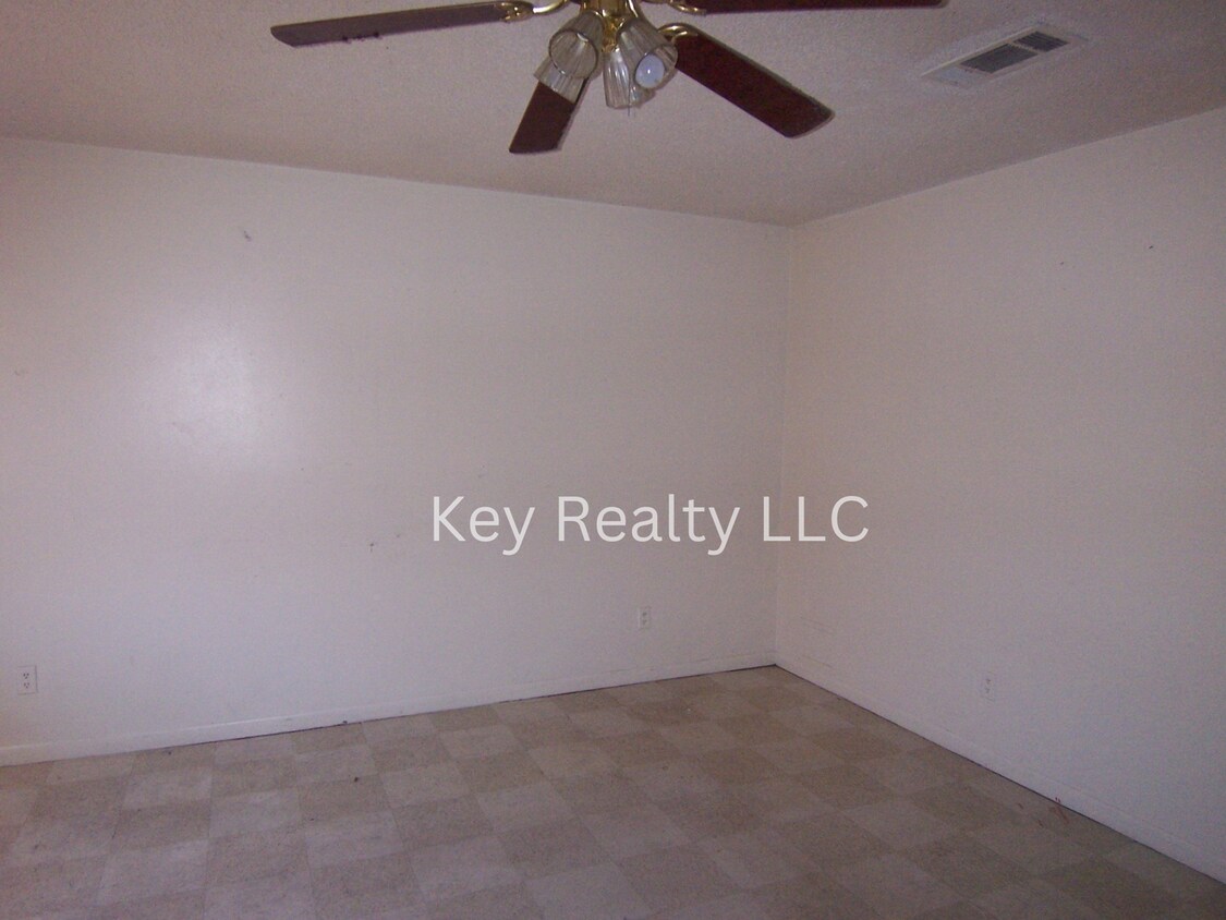 Building Photo - 5408-A Lacassine