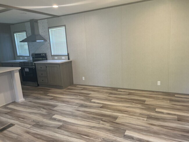Foto del edificio - 216 Redwood Dr
