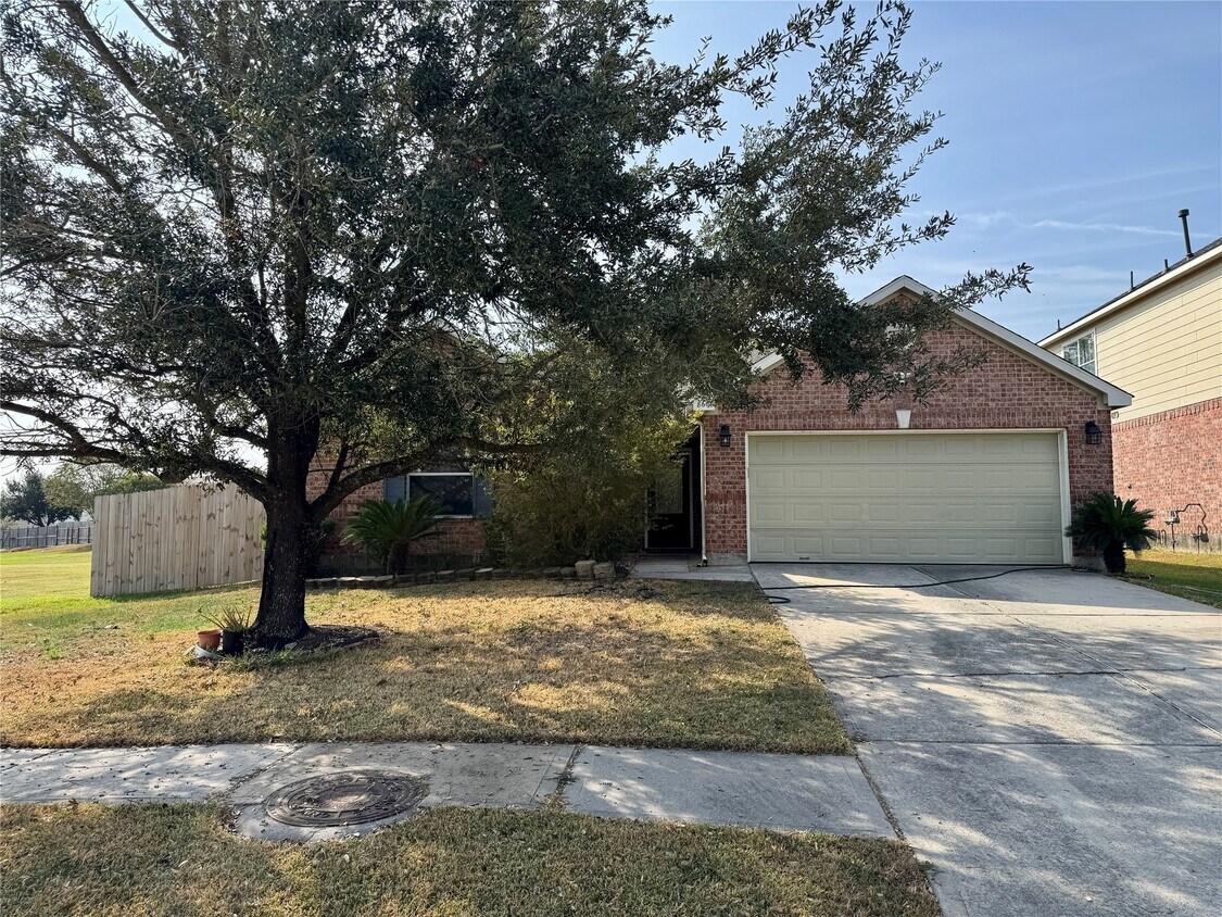 Foto principal - 8607 Sunny Gallop Dr