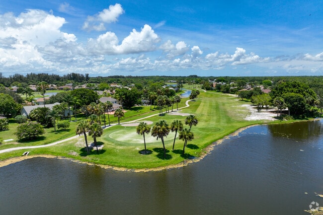 The Savannahs Golf Course has many homes throughout the grounds.