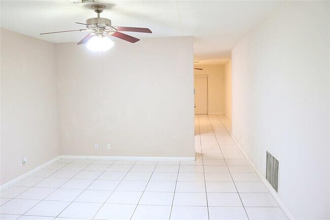 Foto del edificio - 11200 NW 39th St
