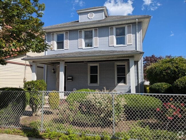 Building Photo - 9502 Avenue N