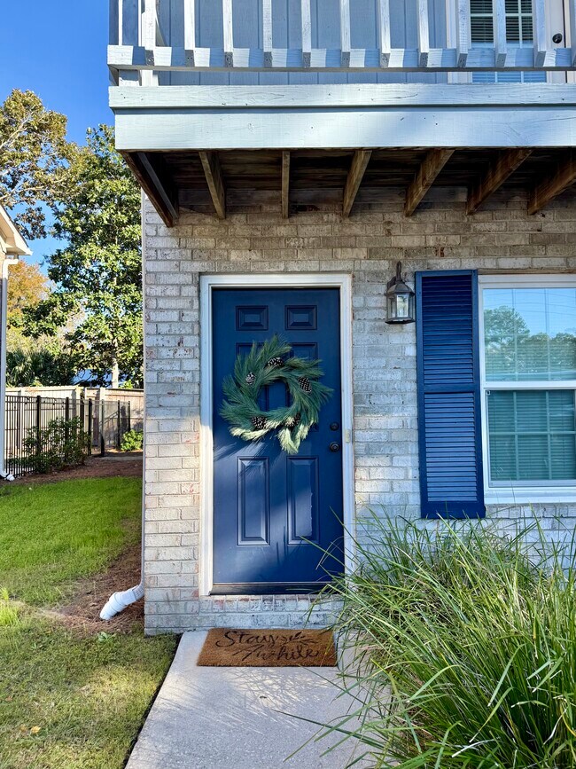 Unit A Exterior - 276 Fleming Rd