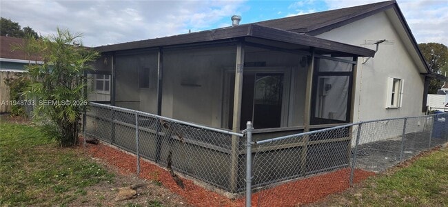 Foto del edificio - 4320 SW 138th Ct