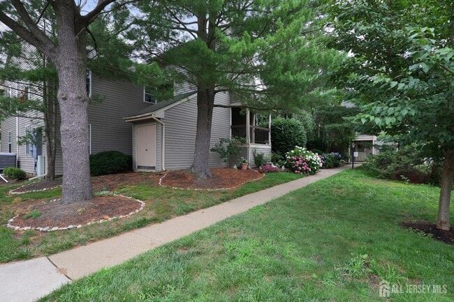 Building Photo - 123 Concordia Cir