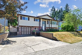 Building Photo - 20260-2047A 47a Ave