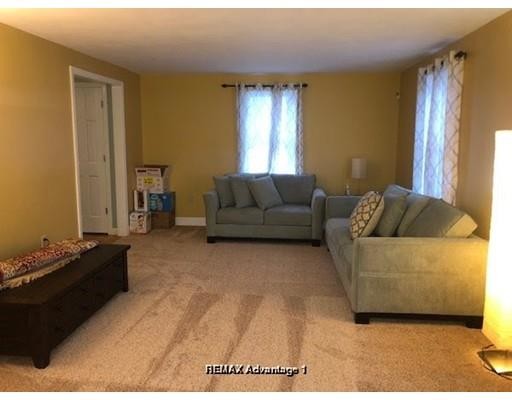 Foto del edificio - 22 Flintlock Dr