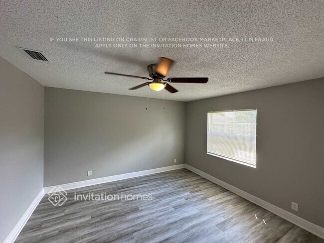Foto del edificio - 6206 Wauconda Way W