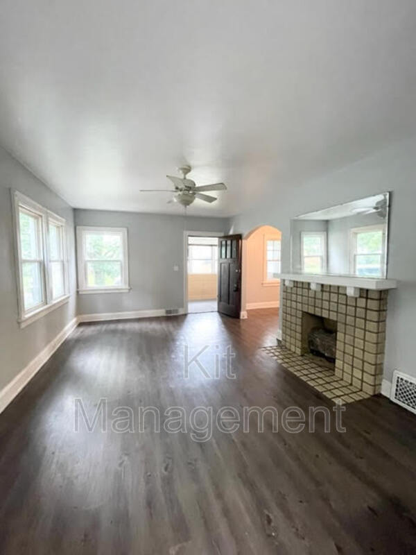Foto del edificio - 4204 Birchall Rd
