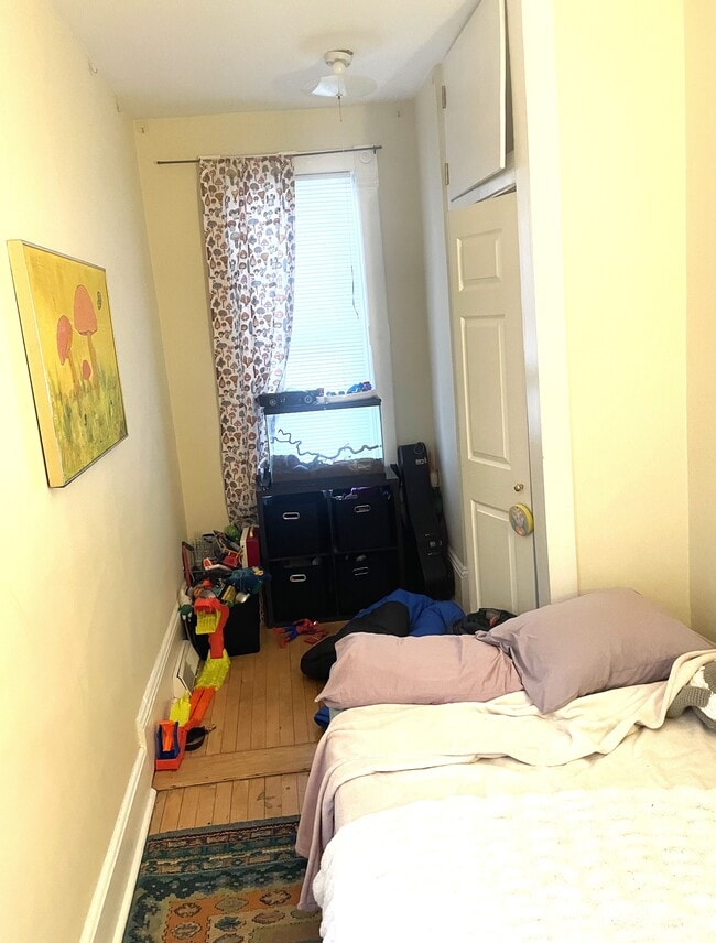 Building Photo - 3114 North Newhall Street