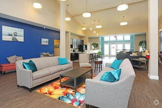 Clubhouse lounge - Watercourse