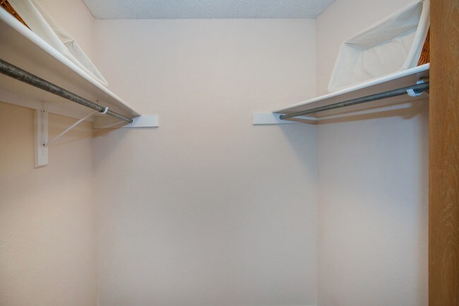 Amplios vestidores - The Pointe Apartments