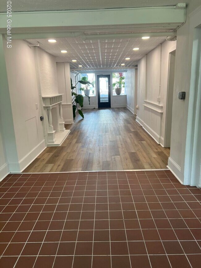Foto del edificio - 292 Lark St