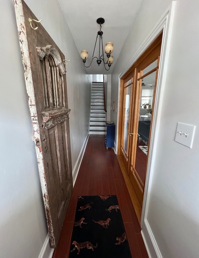 Entryway - 338 Church St