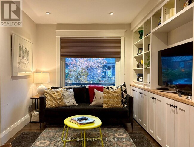 Photo du bâtiment - 141 Booth Ave