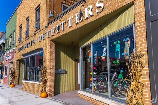 Storefronts on Main St. in Downtown West Bend.